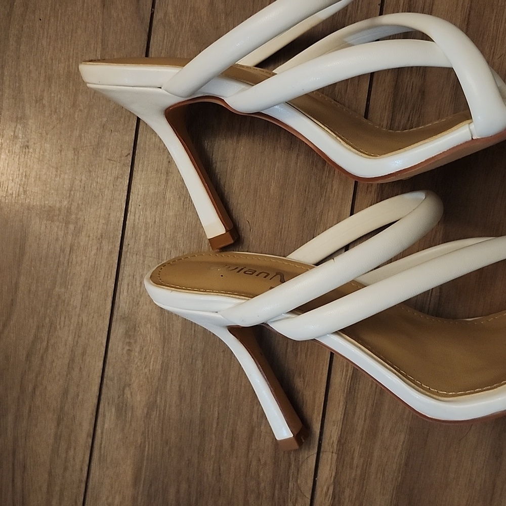 SIZE 8 SANDALS HEELS Open Toe- White - Picture 4 of 5